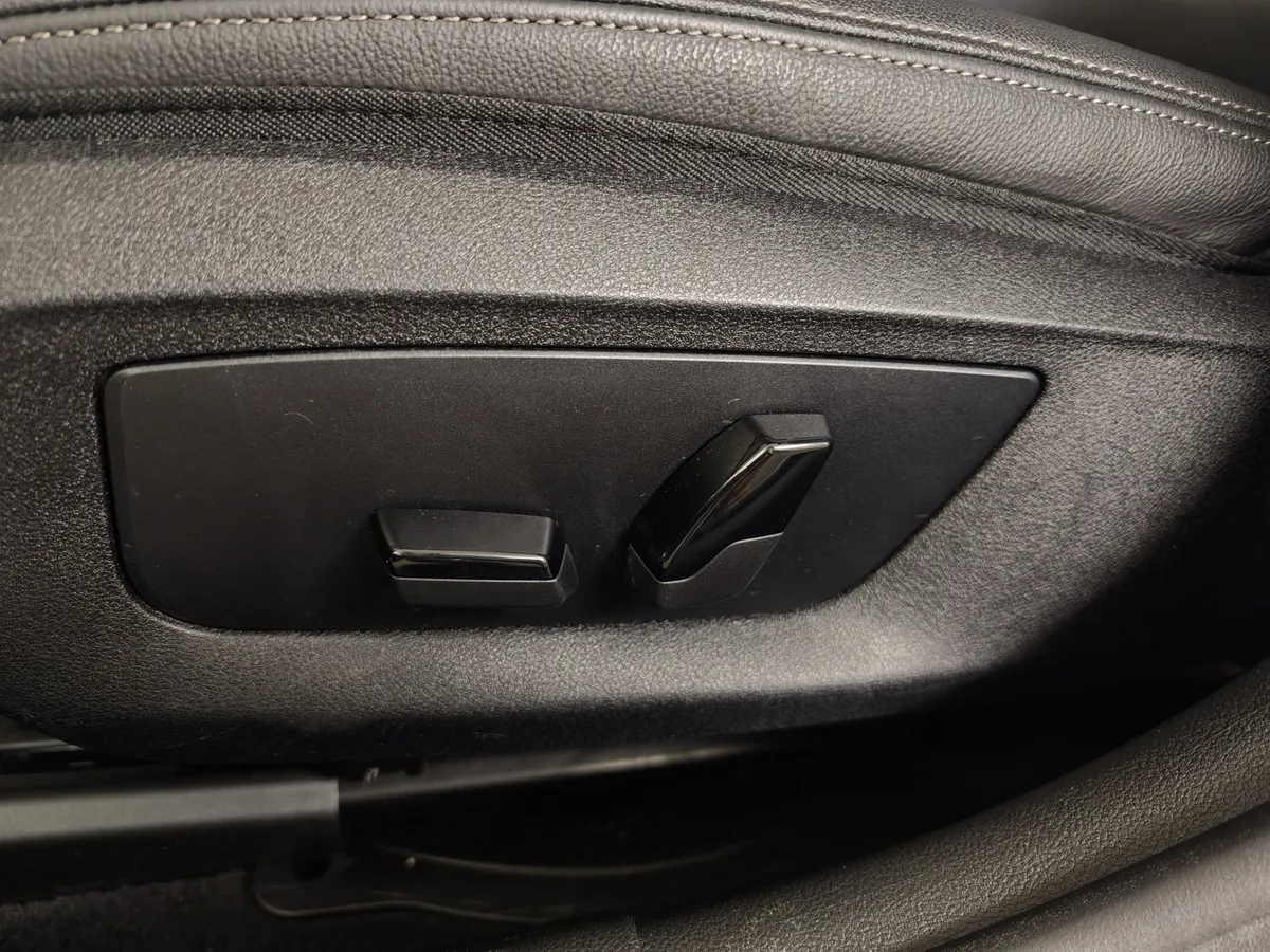 BMW 5 серия 520i Steptronic (184 л.с.) Business Белый в АВИЛОН. Слайд №17
