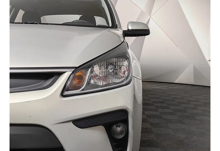 Kia Rio 1.6 AT (123 л.с.) Comfort Бежевый в АВИЛОН. Слайд №10