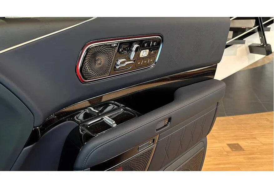 Zeekr 9X 2.0h AT 4WD (1177 л.с.) Ultra Черный в АВИЛОН. Слайд №17