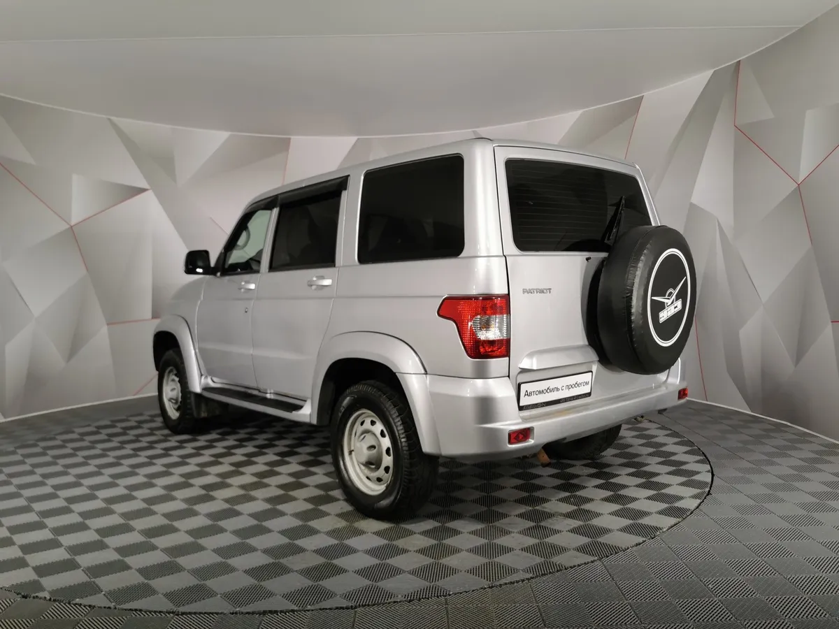 УАЗ Patriot 2.7 MT 4WD (150 л.с.) Максимум Серый в АВИЛОН. Слайд №4