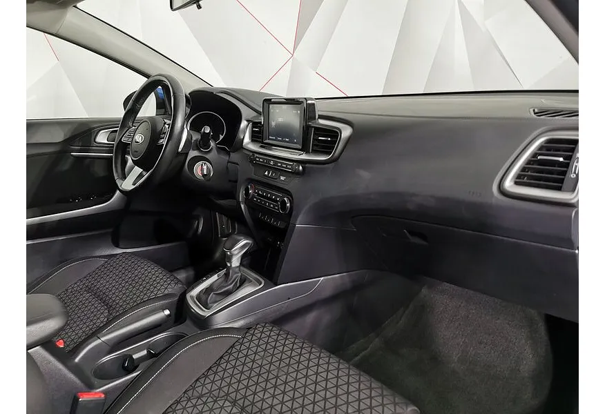 Kia Ceed 1.6 MPI AT (128 л.с.) Luxe Синий в АВИЛОН. Слайд №13