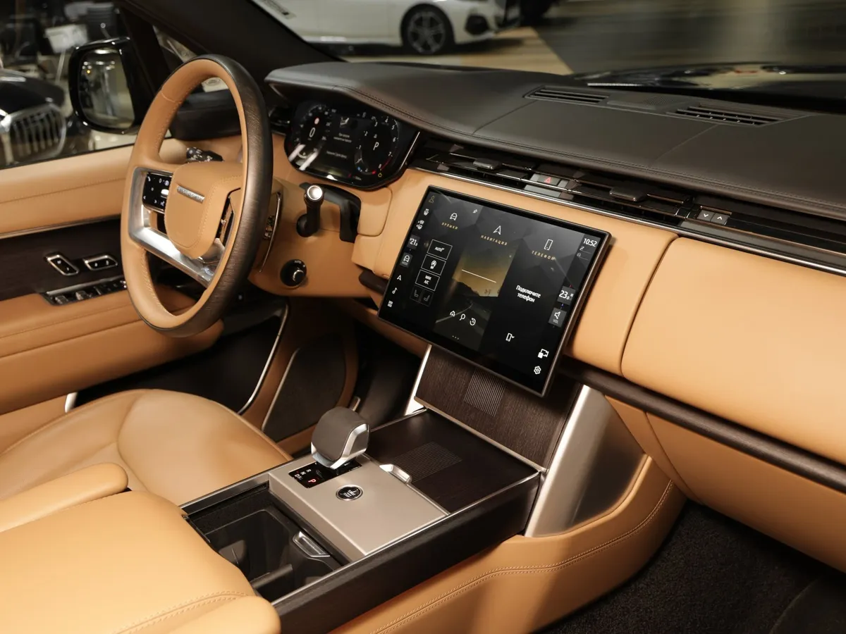 Land Rover Range Rover 4.4 P530 V8 LWB AT AWD (530 л.с.) Autobiography Черный в АВИЛОН. Слайд №10