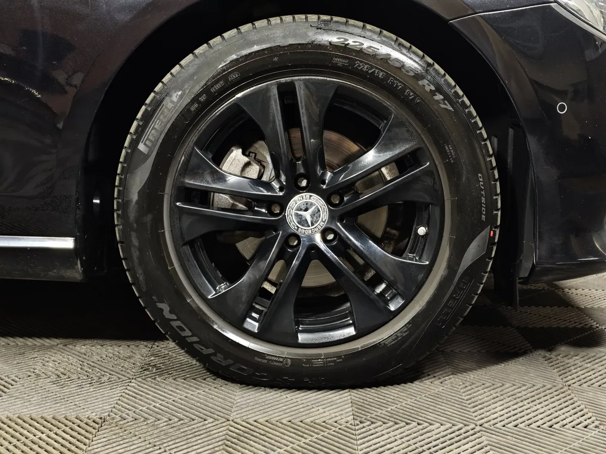 Mercedes-Benz E-Класс E 200 9G-TRONIC (197 л.с.) Черный в АВИЛОН. Слайд №9