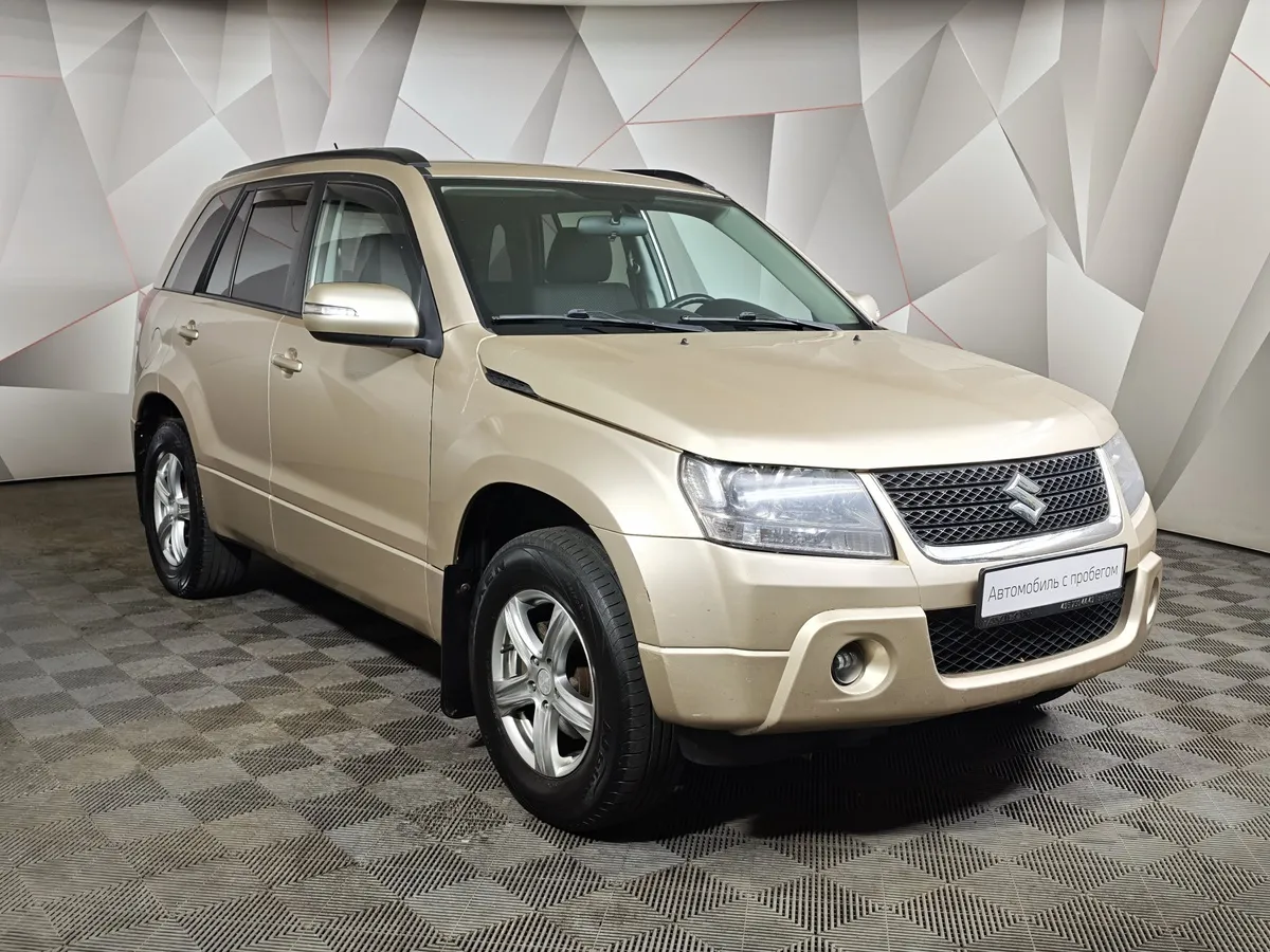 Suzuki Grand Vitara 2.0 AT AWD (140 л.с.) Бежевый в АВИЛОН. Слайд №3