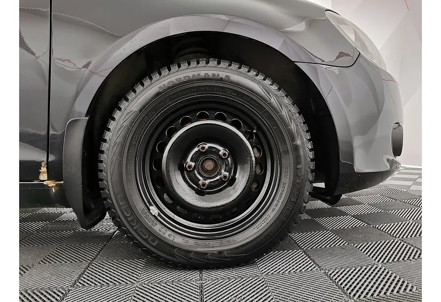 Volkswagen Golf 1.4 TSI MT (122 л.с.) Trendline Черный в АВИЛОН. Слайд №9