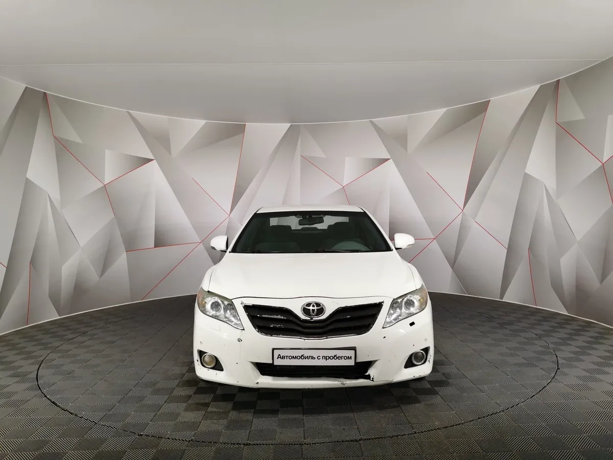 Toyota Camry 2.4 VVT-i AT (167 л.с.) Белый в АВИЛОН. Слайд №7