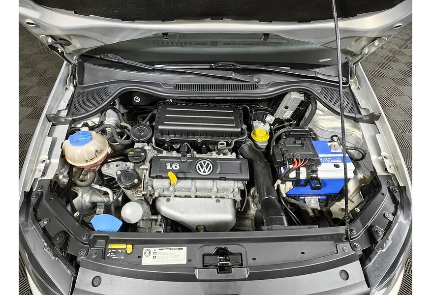 Volkswagen Polo 1.6 Tiptronic (105 л.с.) Comfortline Серебристый в АВИЛОН. Слайд №11