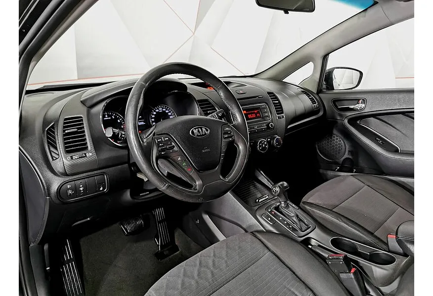 Kia Cerato 1.6 AT (130 л.с.) Черный в АВИЛОН. Слайд №19