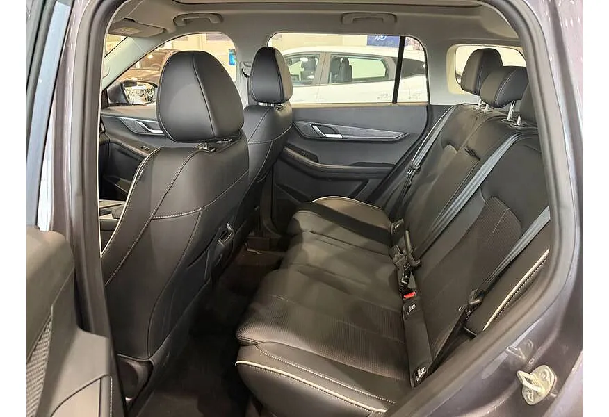 JAECOO J6 1.5T DCT 2WD (147 л.с.) Престиж Серый в АВИЛОН. Слайд №9