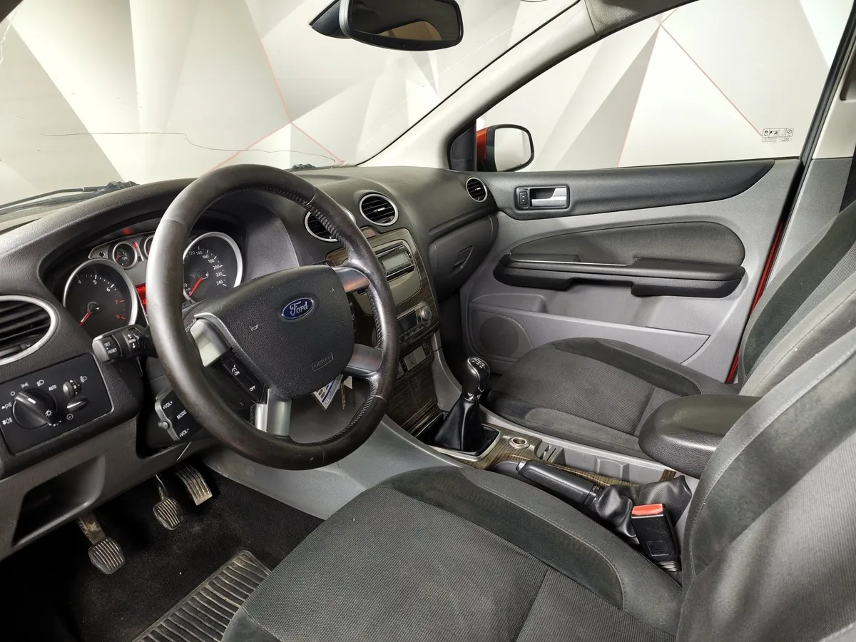 Ford Focus 1.6 MT (116 л.с.) Ghia Оранжевый в АВИЛОН. Слайд №15