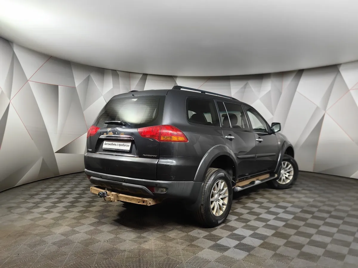 Mitsubishi Pajero Sport 2.5 DI-D AT AWD (178 л.с.) Серый в АВИЛОН. Слайд №2