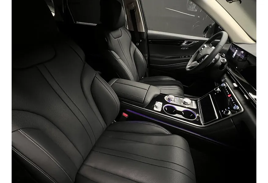 Genesis GV80 2.5 T-GDI 8AT 4WD (249 л.с.) Синий в АВИЛОН. Слайд №8 Genesis GV80 2.5 T-GDI 8AT 4WD (249 л.с.) Синий в АВИЛОН. Слайд №8