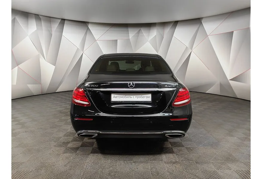 Mercedes-Benz E-Класс E 200 4MATIC 9G-TRONIC (184 л.с.) Exclusive Черный в АВИЛОН. Слайд №8