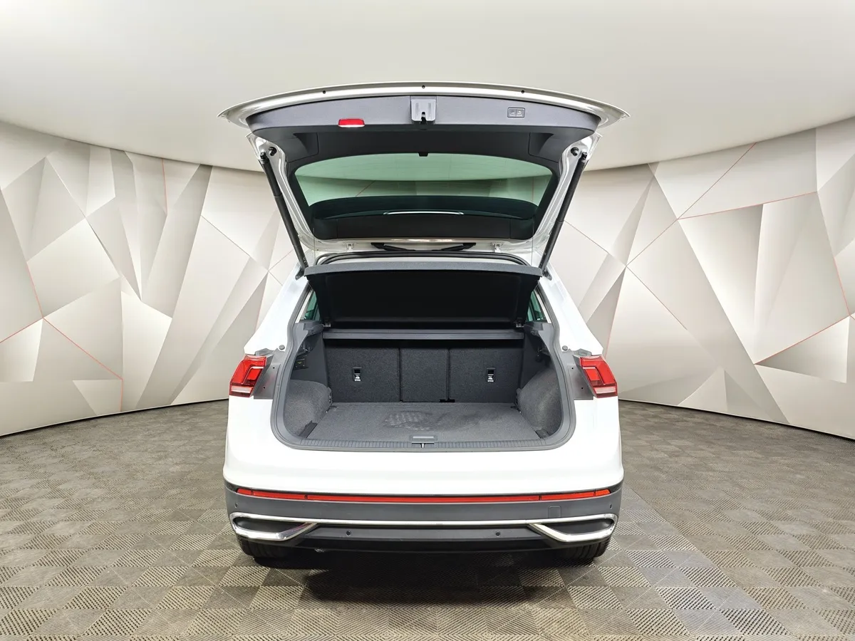 Volkswagen Tiguan 2.0 TSI 4Motion AT (180 л.с.) Urban Sport Белый в АВИЛОН. Слайд №12