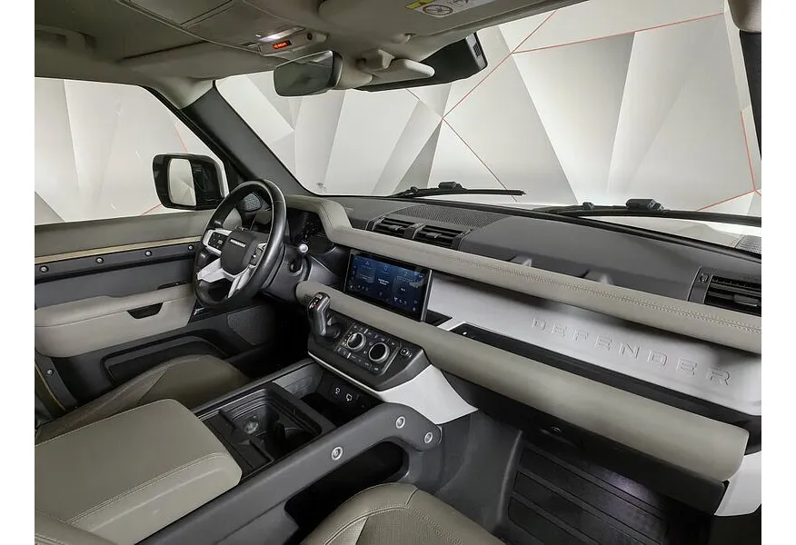 Land Rover Defender 2.0 TD AT (200 л.с.) SE Коричневый в АВИЛОН. Слайд №13