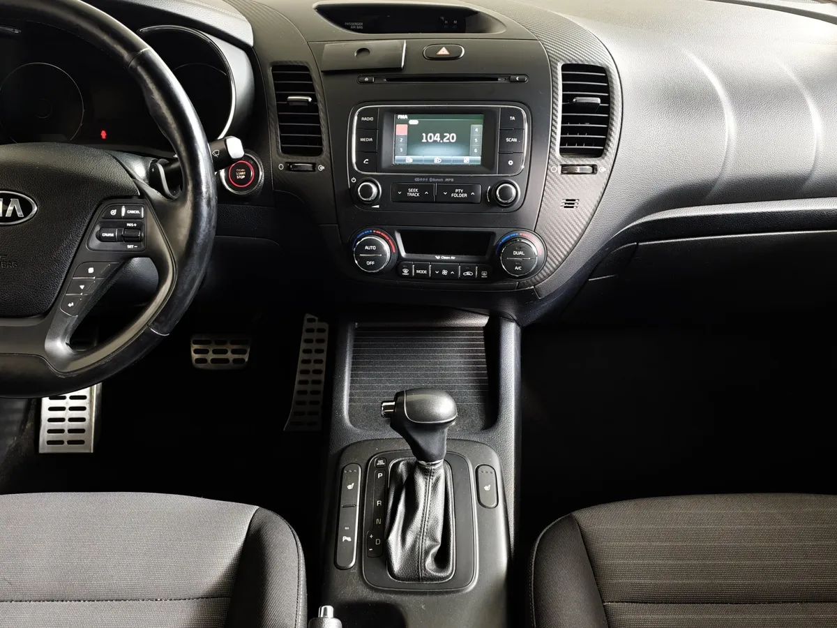 Kia Cerato 1.6 AT (130 л.с.) Серый в АВИЛОН. Слайд №15