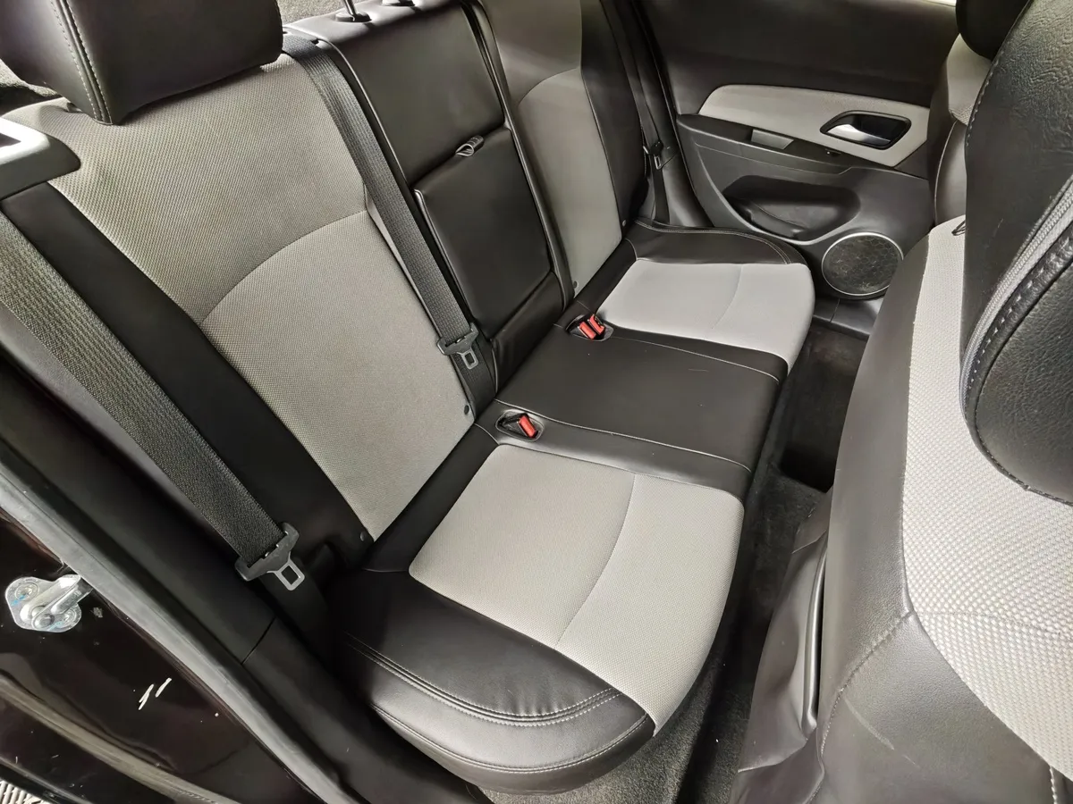 Chevrolet Cruze 1.8 AT (141 л.с.) Коричневый в АВИЛОН. Слайд №18