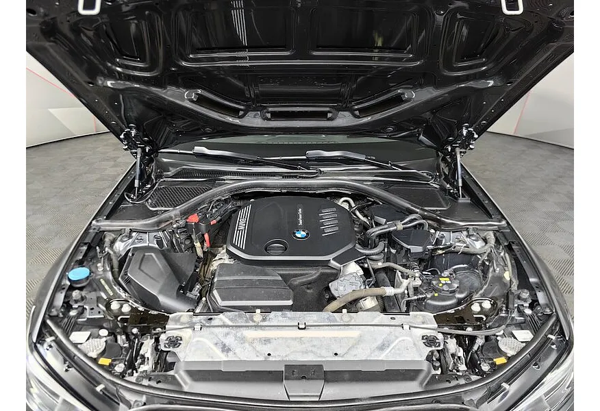 BMW 3 серия 320d xDrive (190 л.с.) M Sport Pro Серый в АВИЛОН. Слайд №10