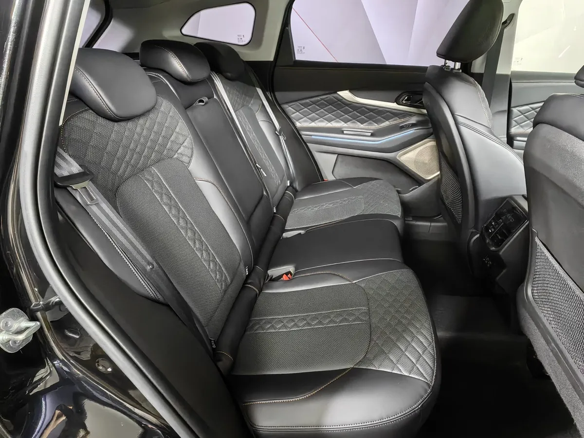 EXEED TXL 1.6 TGDI DCT7 AWD (186 л.с.) Черный в АВИЛОН. Слайд №16
