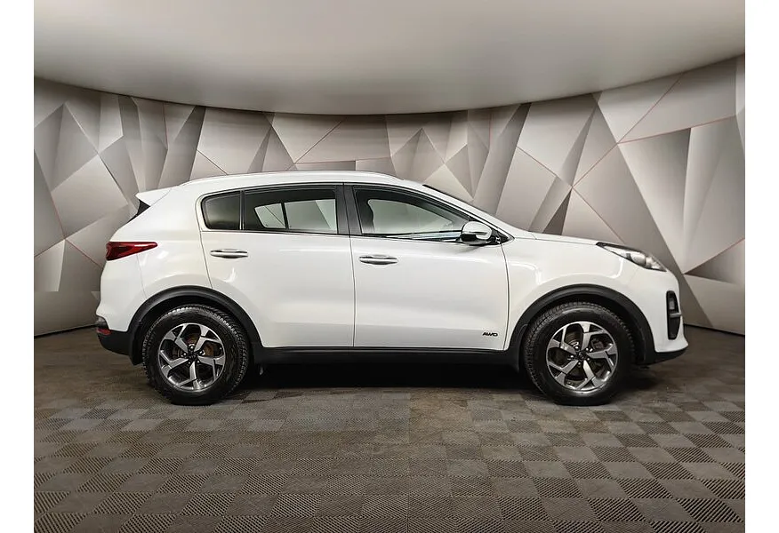 Kia Sportage 2.0 MPI AT 4WD (150 л.с.) Luxe Белый в АВИЛОН. Слайд №6