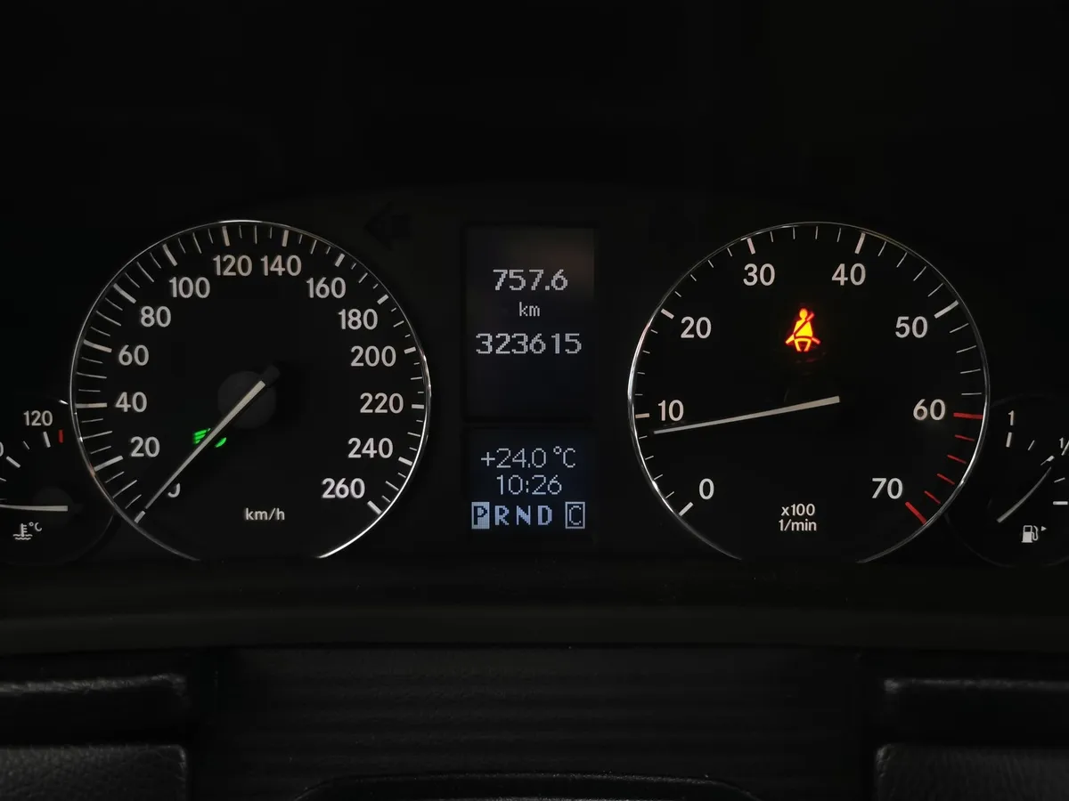 Mercedes-Benz C-Класс C 180 Kompressor AT (143 л.с.) Черный в АВИЛОН. Слайд №17