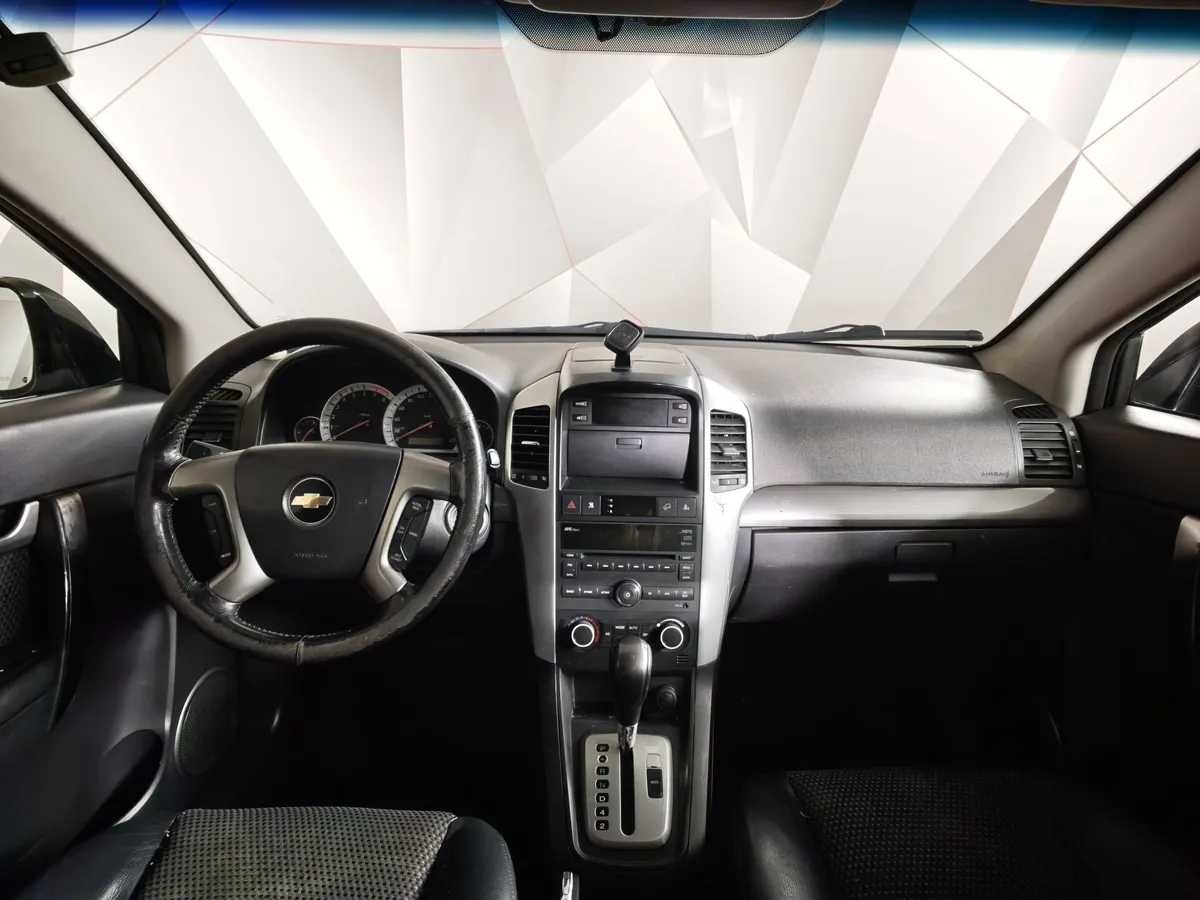 Chevrolet Captiva 2.4 AT 5 мест (136 л.с.) Черный в АВИЛОН. Слайд №11