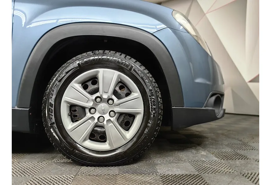 Chevrolet Orlando 1.8 MT (141 л.с.) Голубой в АВИЛОН. Слайд №9