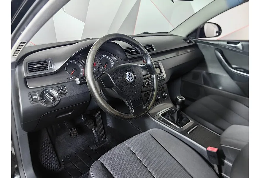 АВИЛОН - Volkswagen Passat 1.6 MPI MT (102 л.с.) Trendline Черный - slide 10