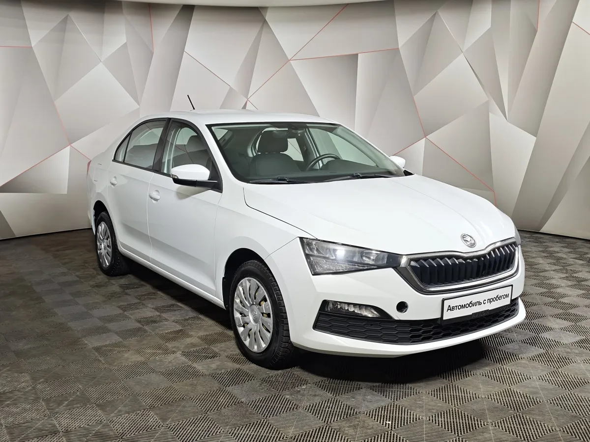 Skoda Rapid 1.6 AT (110 л.с.) Белый в АВИЛОН. Слайд №3
