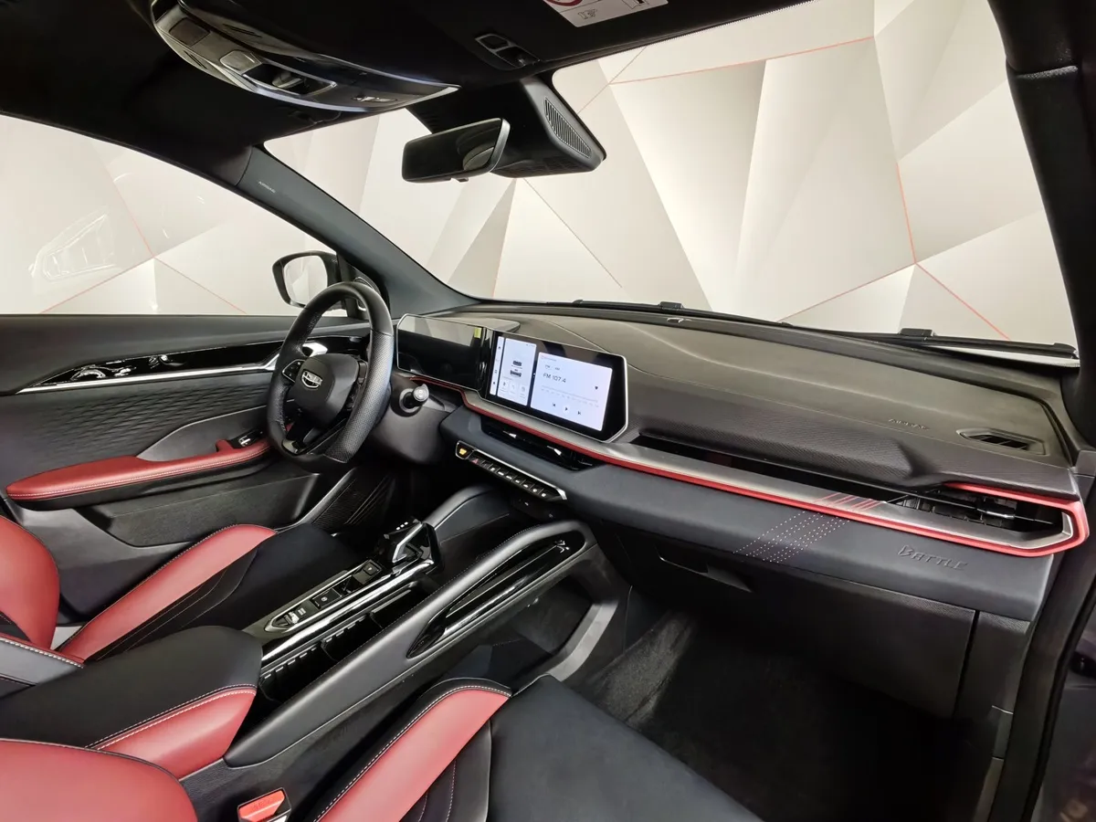 Geely Coolray 1.5T 7DCT (147 л.с.) Exclusive Фиолетовый в АВИЛОН. Слайд №12