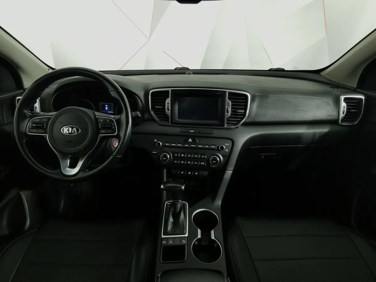 Kia Sportage 2.0 AT (150 л.с.) Белый в АВИЛОН. Слайд №13