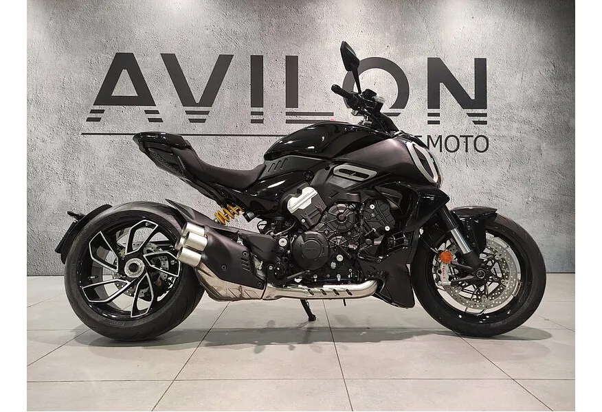 Ducati Diavel V4 1158 см³ (168 л.с.) (168) 1158 Черный в АВИЛОН. Слайд №4