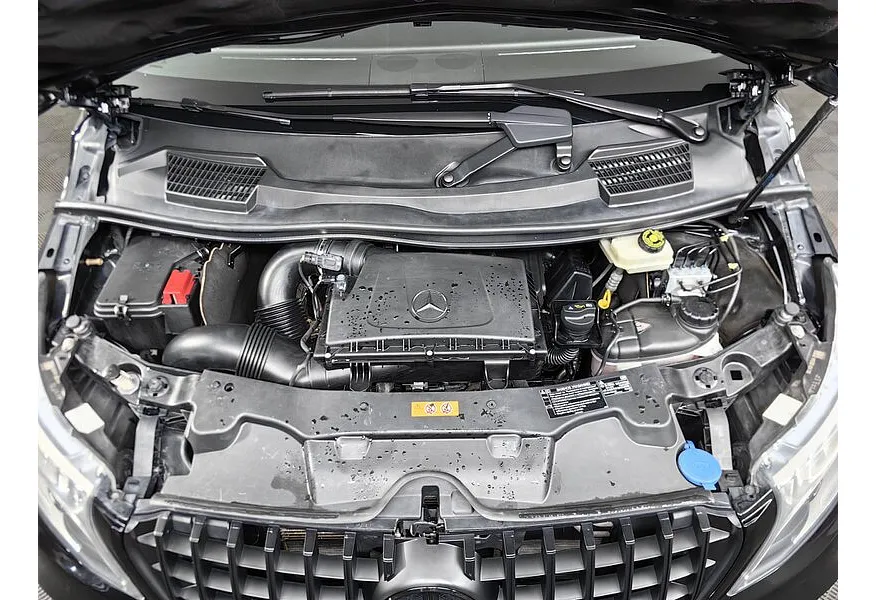 Mercedes-Benz V-Класс V 200 d AT L2 4x4 (136 л.с.) Черный в АВИЛОН. Слайд №11