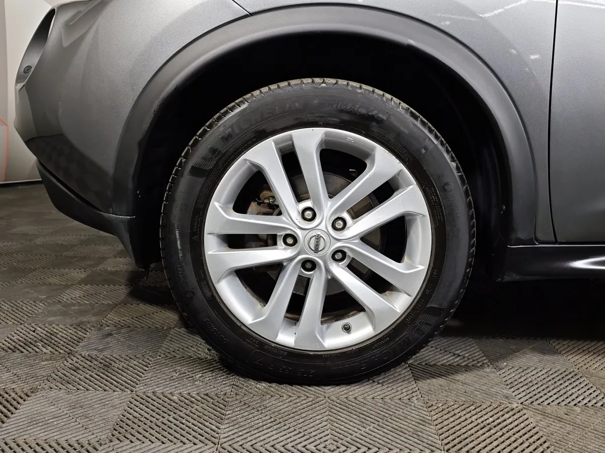 Nissan Juke 1.6 CVT (117 л.с.) Серый в АВИЛОН. Слайд №9