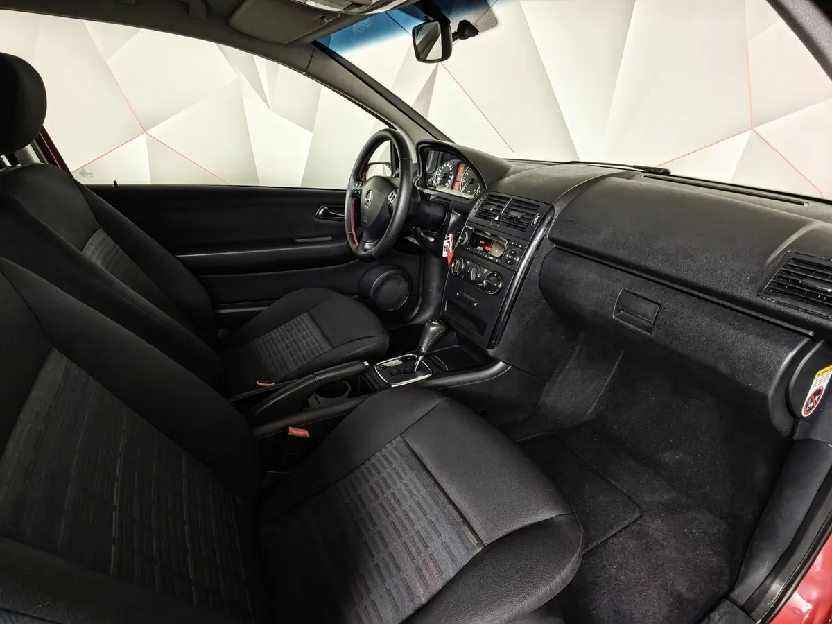 Mercedes-Benz A-Класс A 150 Autotronic (95 л.с.) Красный в АВИЛОН. Слайд №12