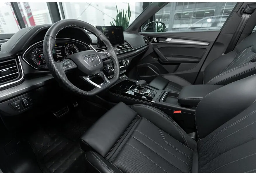 Audi Q5 L 2.0 TFSI S tronic quattro (245 л.с.) Luxury Dynamic Белый в АВИЛОН. Слайд №8