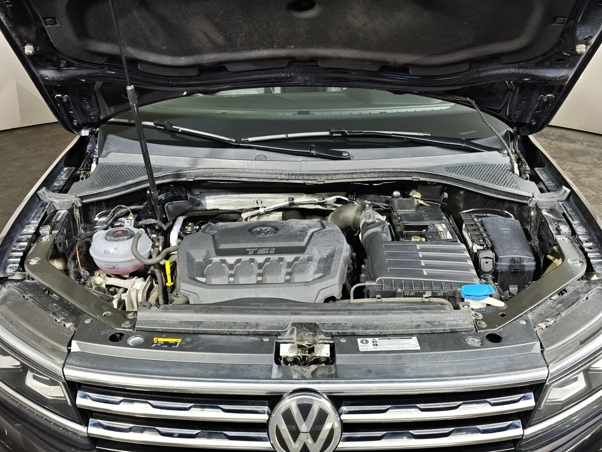 Volkswagen Tiguan 2.0 TSI 4Motion AT (180 л.с.) Exclusive Черный в АВИЛОН. Слайд №11