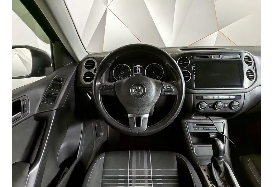 Volkswagen Tiguan 2.0 TSI 4Motion AT (180 л.с.) CLUB Серый в АВИЛОН. Слайд №19