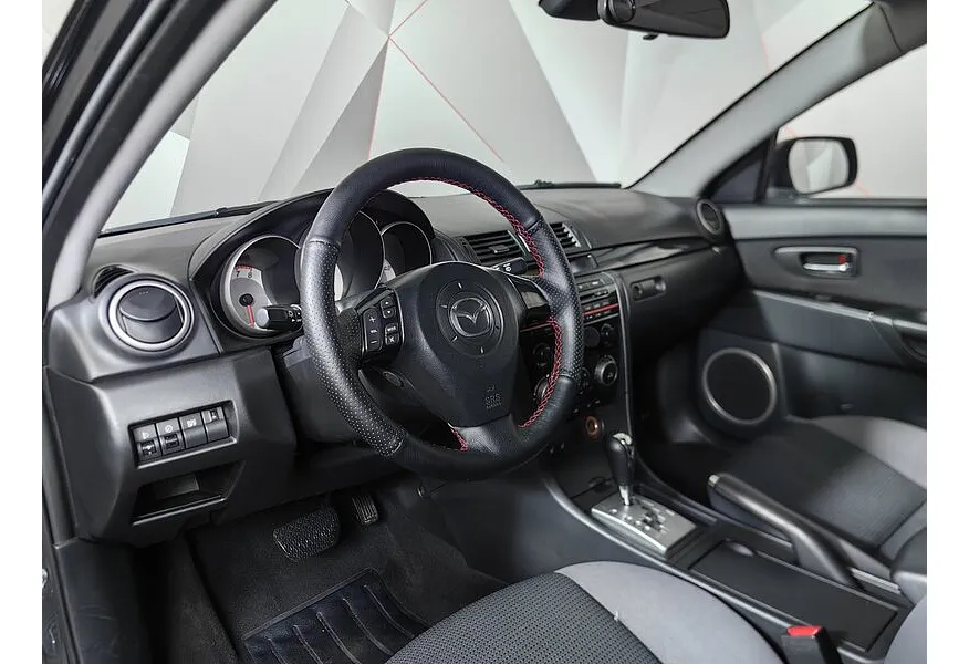 Mazda 3 1.6 AT (105 л.с.) Черный в АВИЛОН. Слайд №18