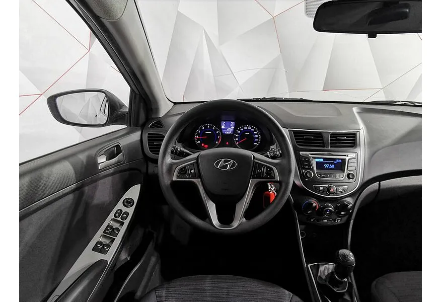 АВИЛОН - Hyundai Solaris 1.6 MT (123 л.с.) Active Plus Серебристый - slide 9