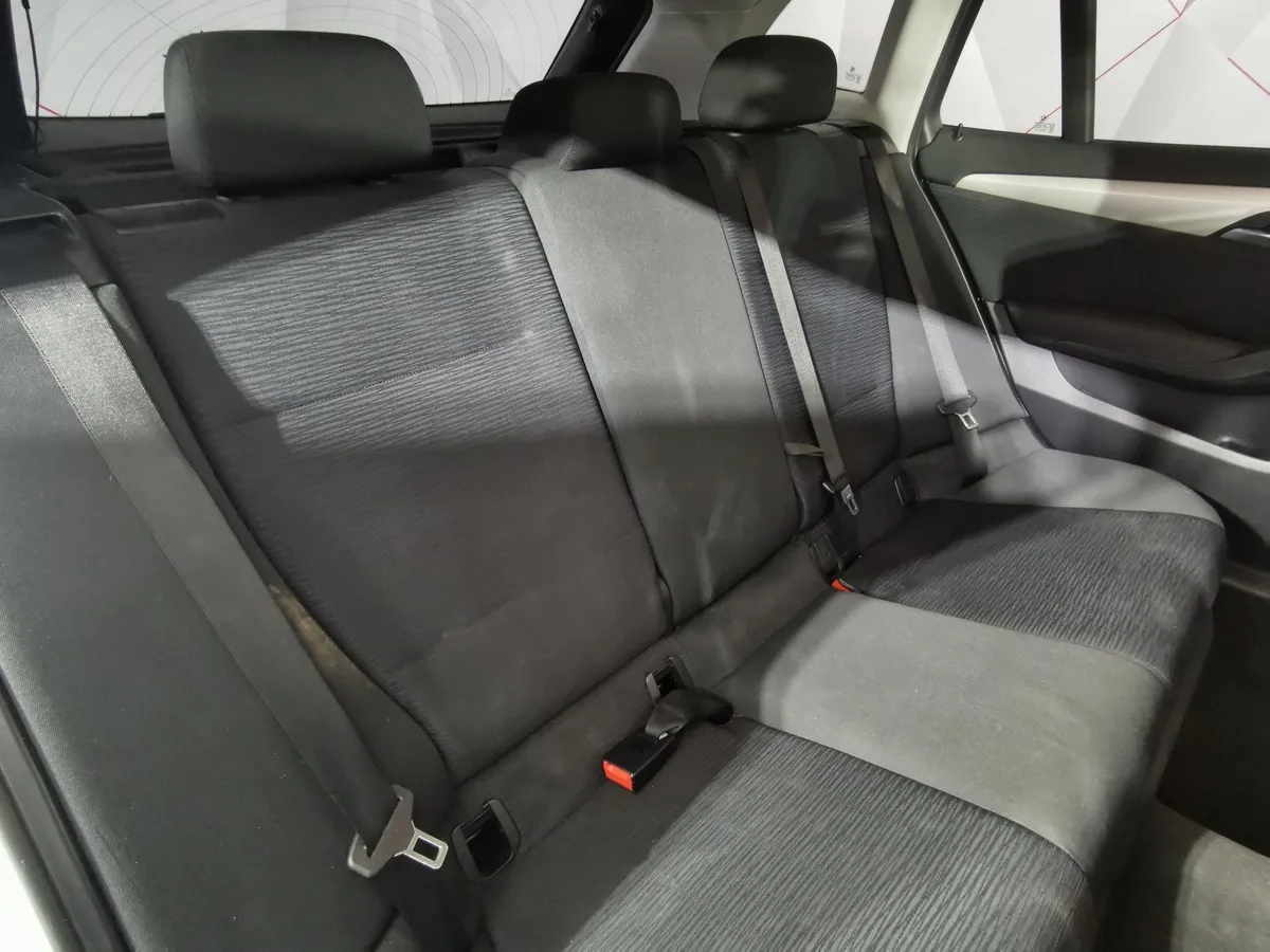 BMW X1 xDrive20i AT (184 л.с.) Серебристый в АВИЛОН. Слайд №12