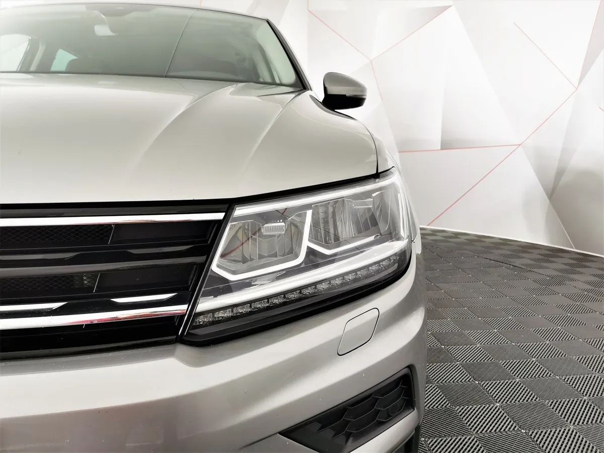 Volkswagen Tiguan 1.4 TSI BlueMotion DSG (150 л.с.) Comfortline Серый в АВИЛОН. Слайд №10