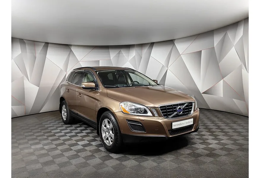 Volvo XC60 2.0 T AT (203 л.с.) Золотой в АВИЛОН. Слайд №2
