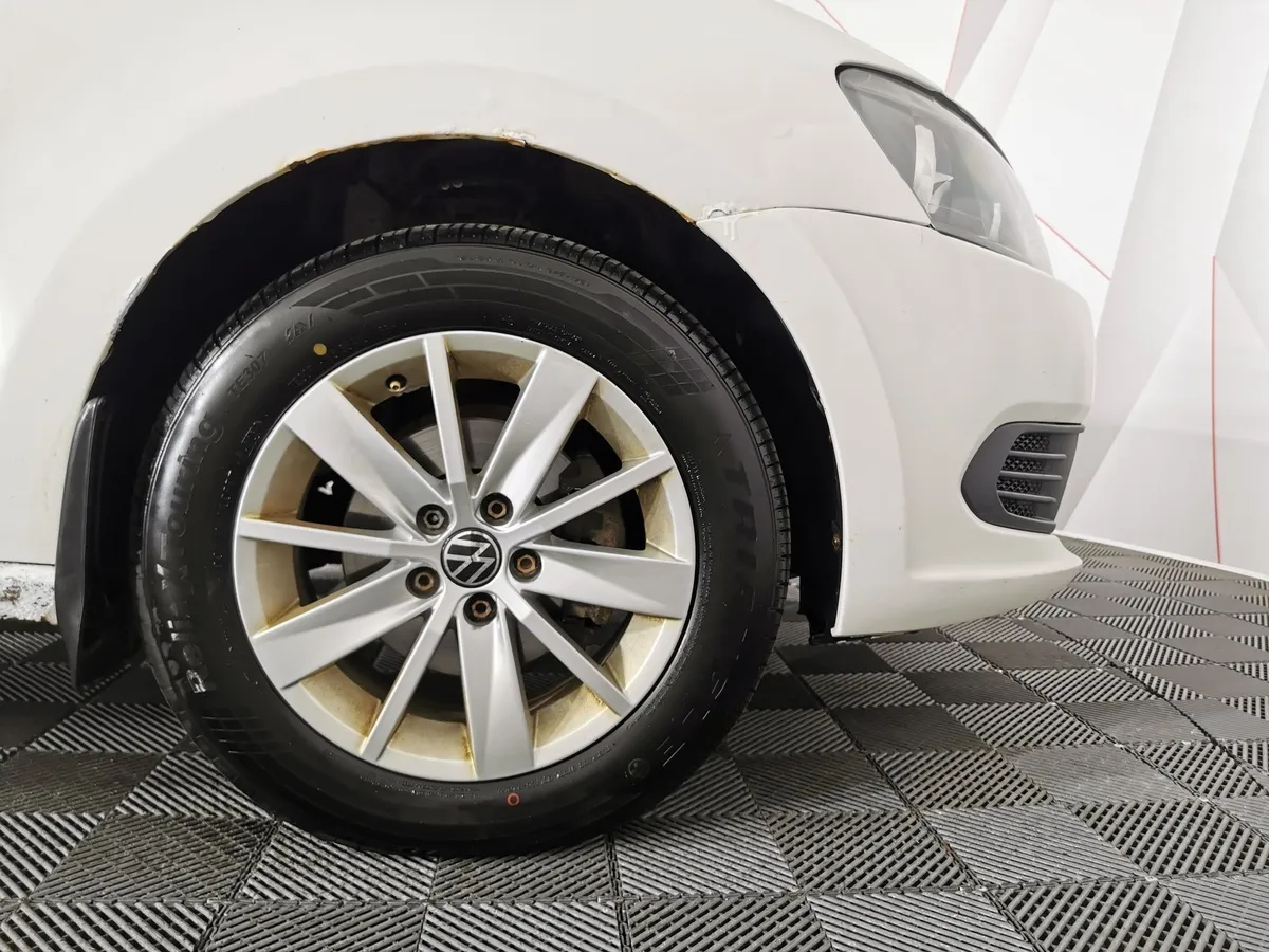 Volkswagen Polo 1.6 Tiptronic (105 л.с.) Trendline Белый в АВИЛОН. Слайд №9