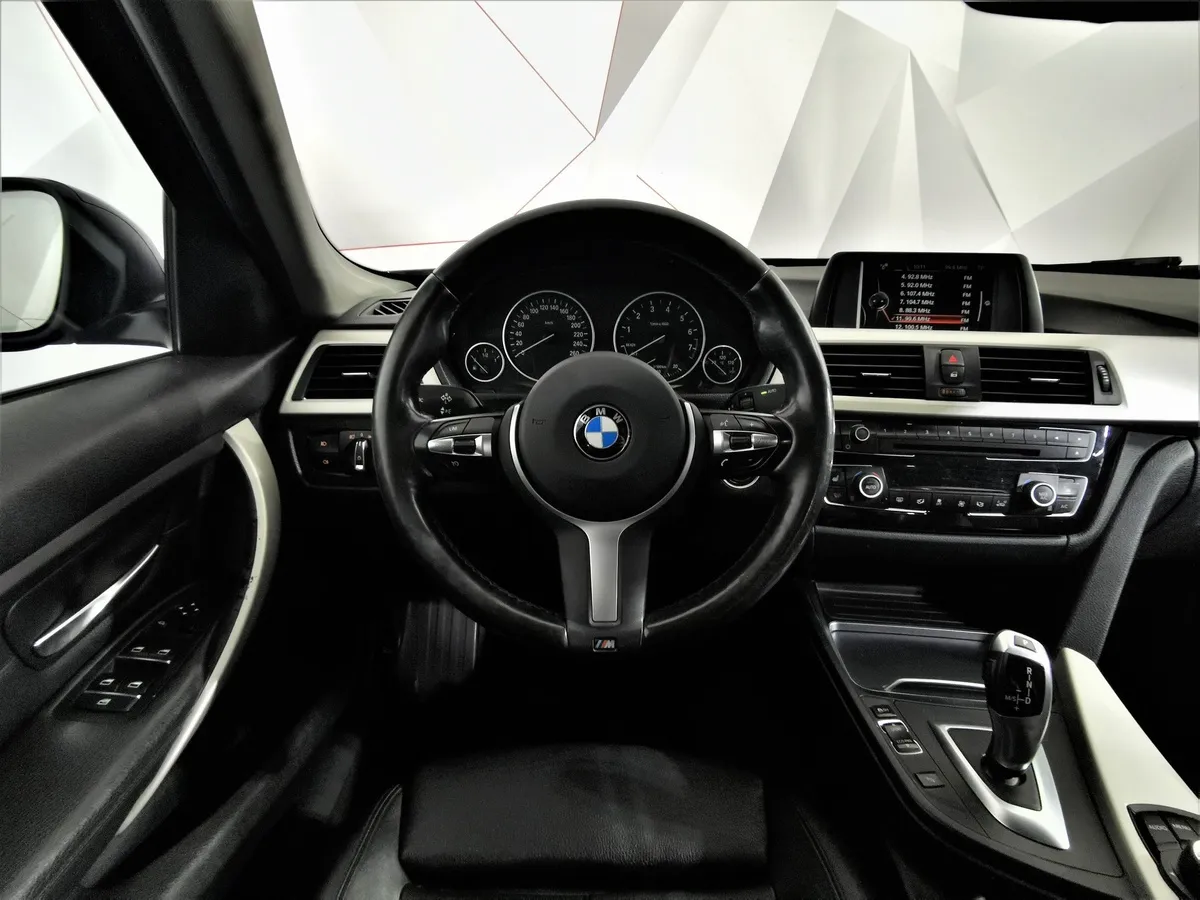 BMW 3 серия 320i AT (184 л.с.) Черный в АВИЛОН. Слайд №15