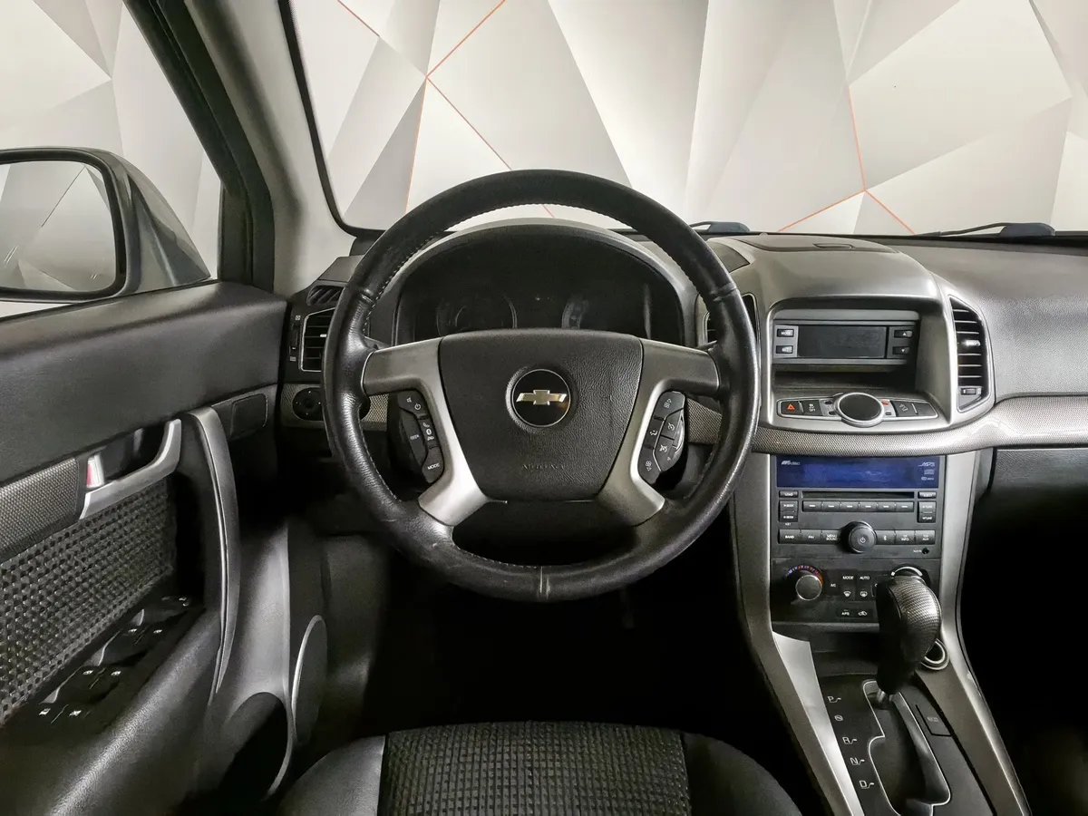Chevrolet Captiva 2.4 AT (5 мест) (167 л.с.) LT Серый в АВИЛОН. Слайд №19