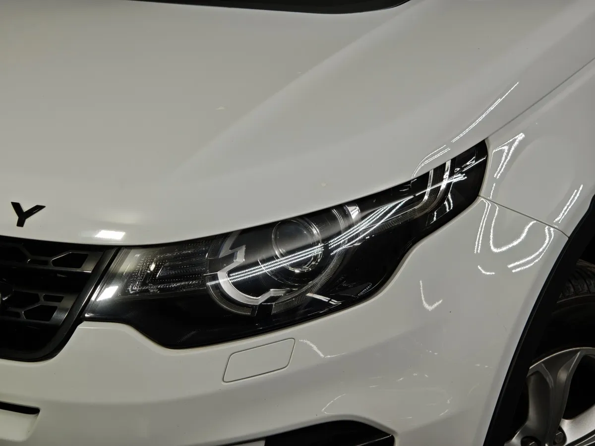 Land Rover Discovery Sport 2.0 TD4 AT AWD (150 л.с.) HSE Белый в АВИЛОН. Слайд №10