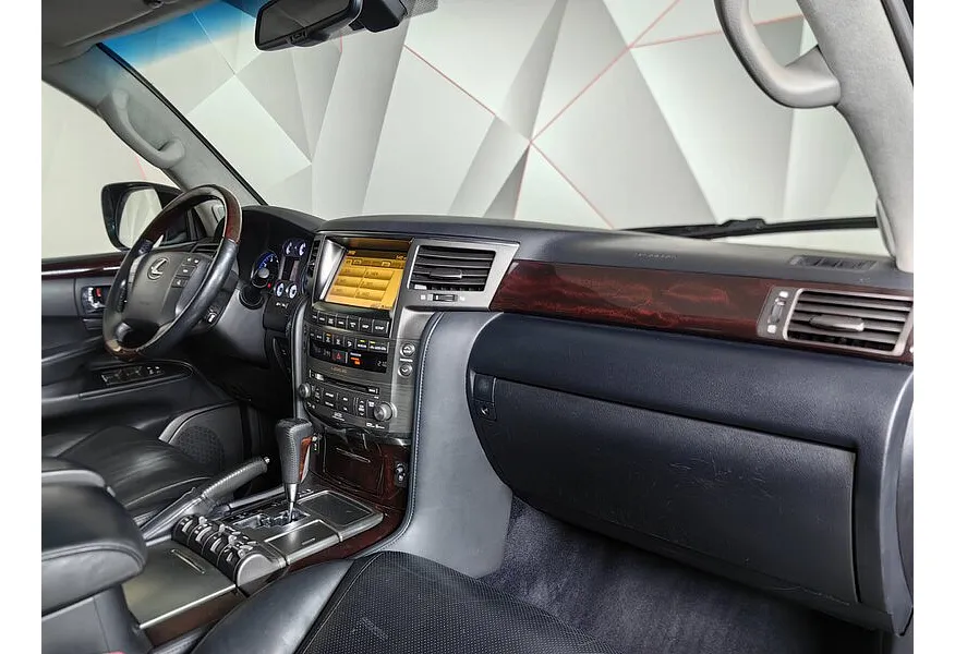 Lexus LX 570 AT (367 л.с.) Черный в АВИЛОН. Слайд №12