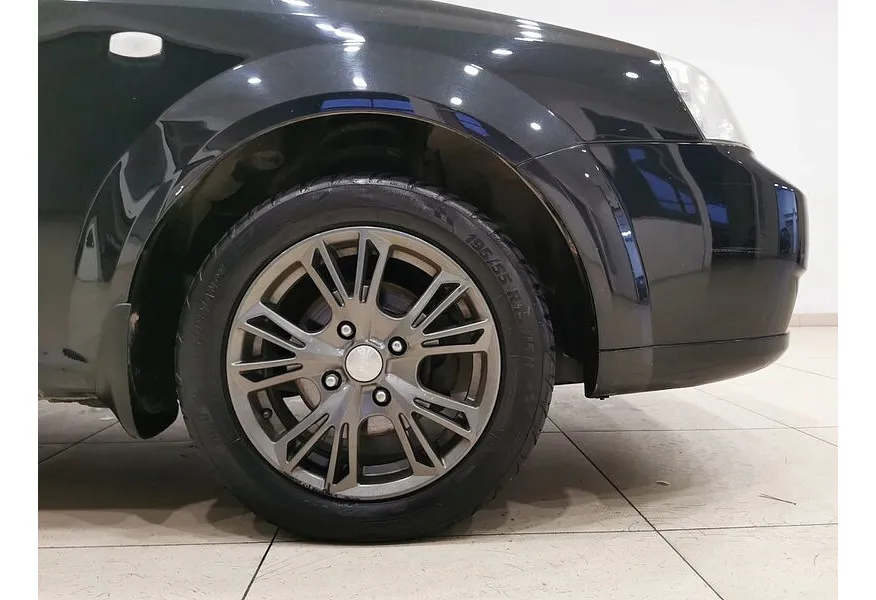 Chevrolet Lacetti 1.6 MT (109 л.с.) Черный в АВИЛОН. Слайд №9