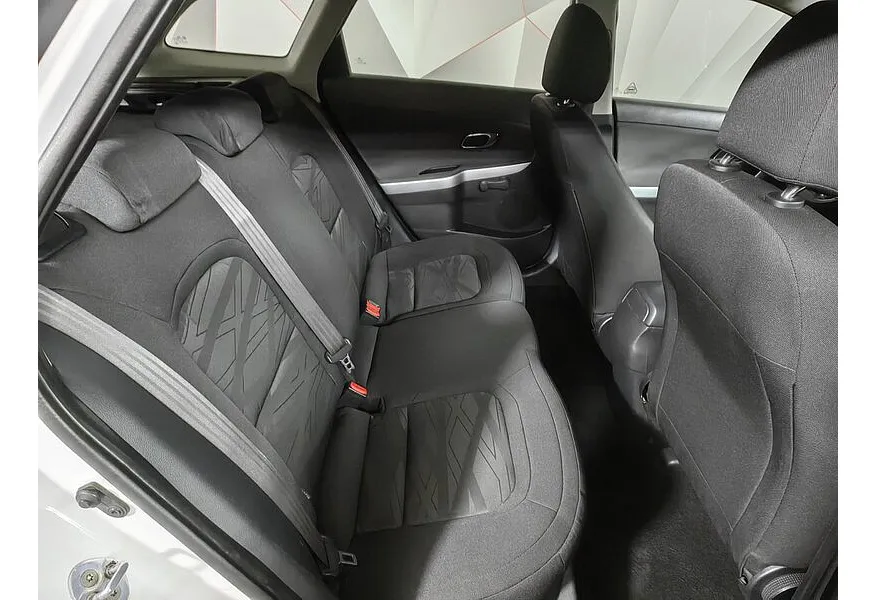 Kia Ceed 1.6 MT (129 л.с.) Comfort Белый в АВИЛОН. Слайд №15
